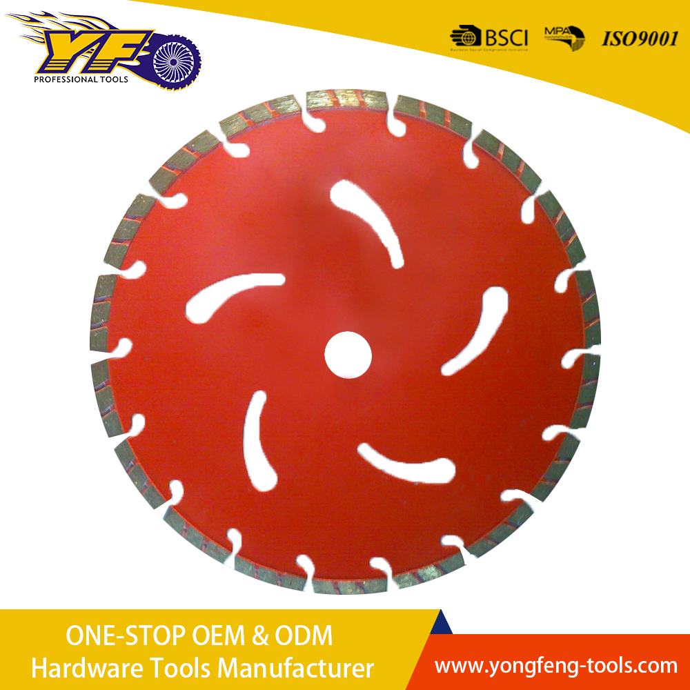 Brazed asphalt segment saw blade